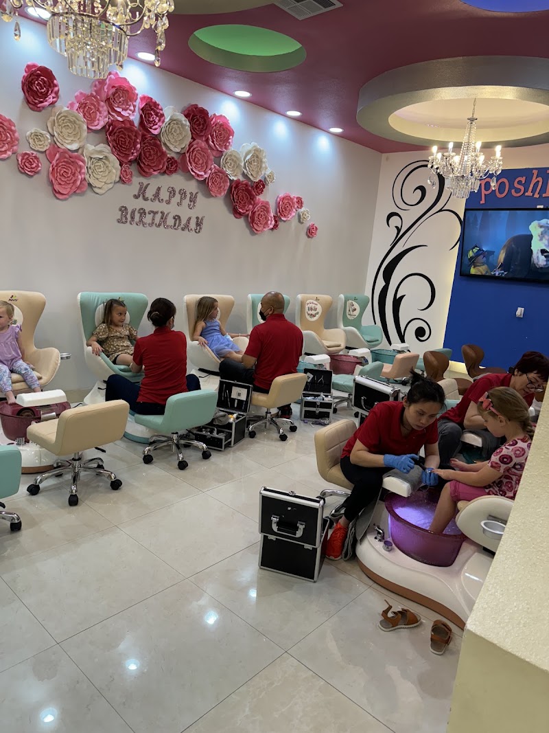 Sparkles Nail Lounge & Head Spa, beauty salon in Waco, TX, photo 3 of 10