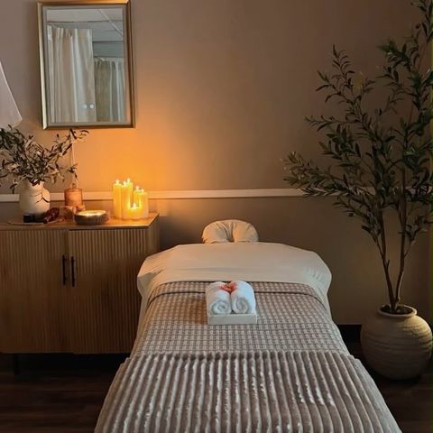 AuraTouch Spa, massage spa in Burlington, IA
