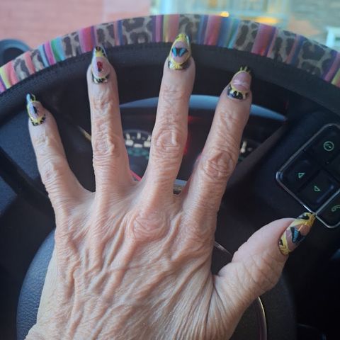 Carabel Beauty Salon, beauty salon in Lakewood, OH