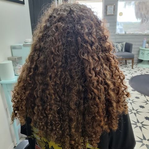 Color Closet, beauty salon in Bullhead City, AZ