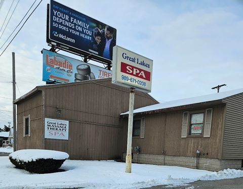 G L, spa in Bay City, MI