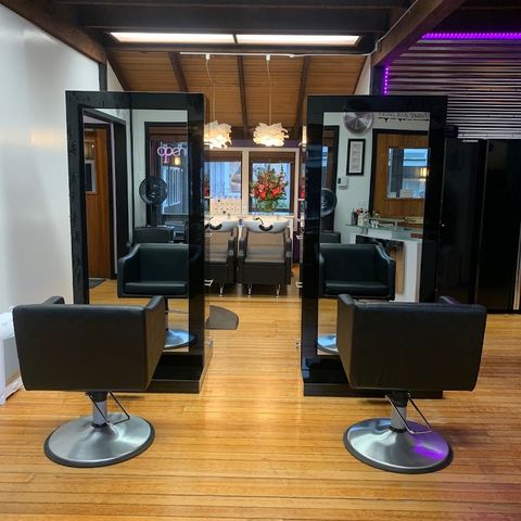 Hair & All That Jazz, beauty salon in Newport, OR