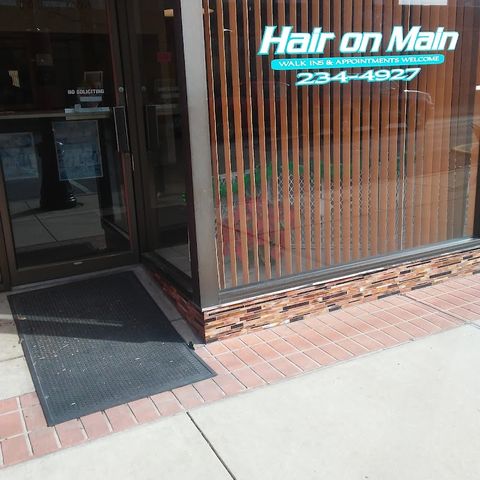 Hair On Main, beauty salon in Belleville, IL
