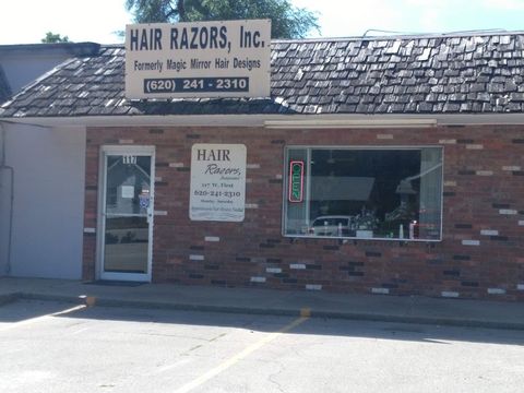 Hair Razors Inc, beauty salon in McPherson, KS