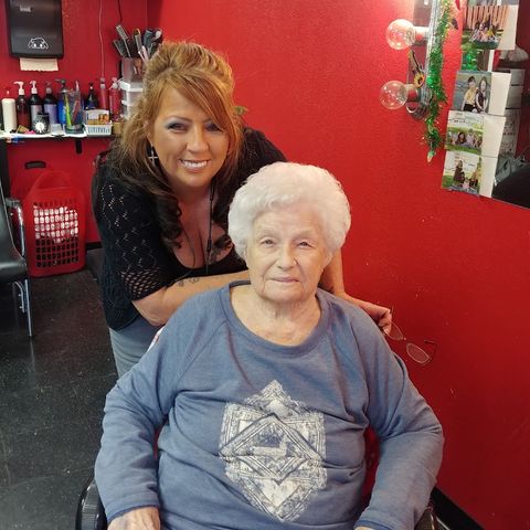 Hartsoe's Hair Designs, beauty salon in Collinsville, IL