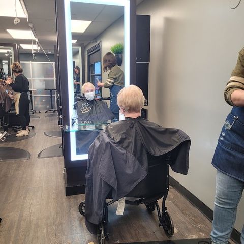 Hendrickson Hair salon, hair salon in Glen Carbon, IL