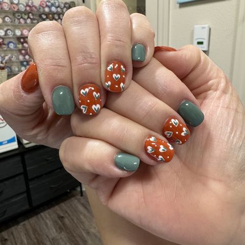 Holly Nails, nail salon in Lakewood, OH