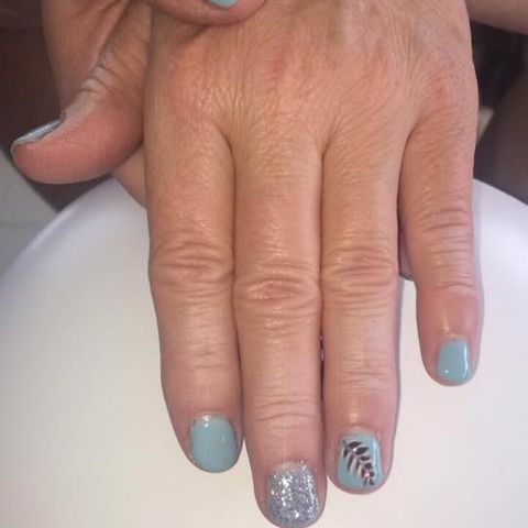 Kylie at Aphrodite, beauty salon in McCook, NE