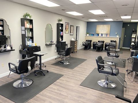 Le Salon Cheveu, beauty salon in Farmington, MO