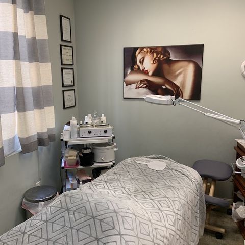 Lisalaina Nail & Skin Care, beauty salon in Northampton, MA