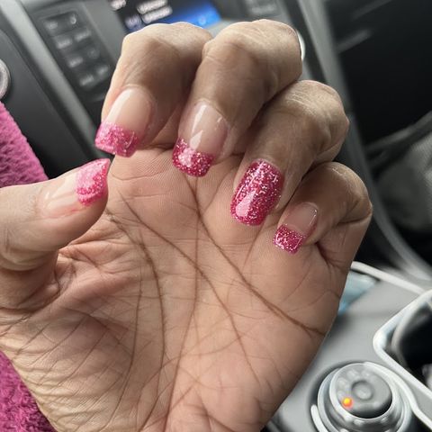 Luxury Nails Studio, nail salon in Youngstown, OH