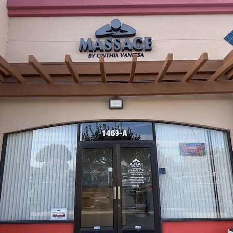 Massage therapy by Cinthia Vanessa, spa in Salinas, CA