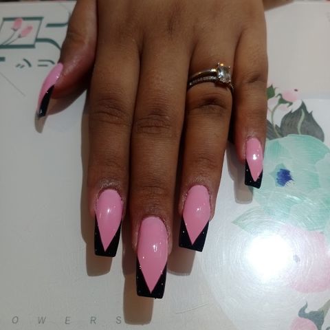 O'2 Nails India, nail salon in Noida, India