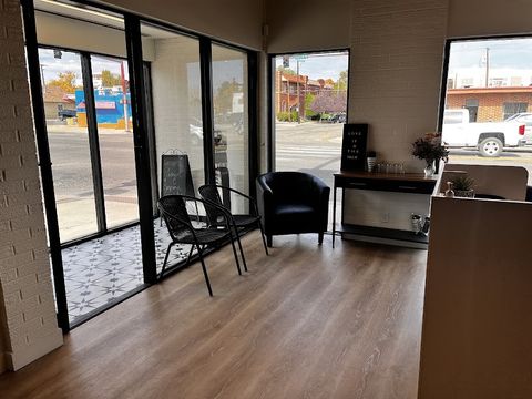 Platinum & Co, beauty salon in Pueblo, CO