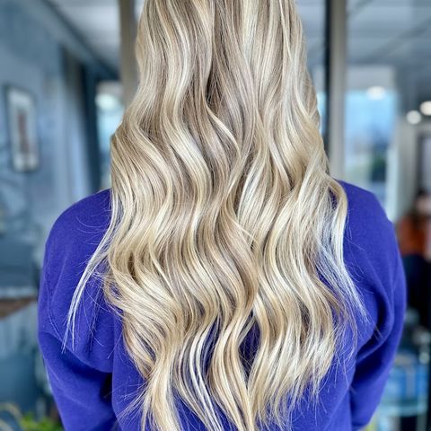 Platinum salon & body waxing by Jalayne, hair salon in Garden City, KS