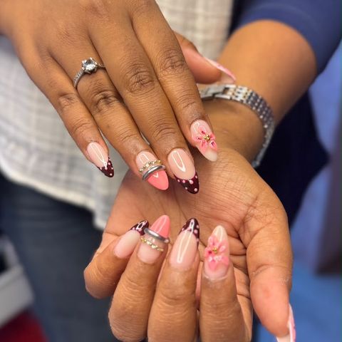 Rainbow Nails , Make up & Academy, nail salon in Vadodara, India