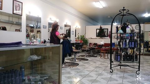 Rosa's Beauty Salon, beauty salon in Dodge City, KS