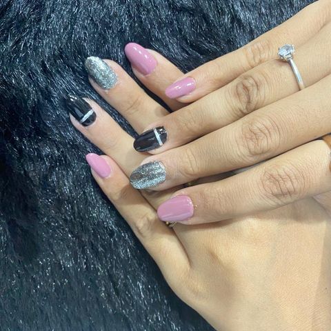 Seem's nail station, nail salon in Vadodara, India