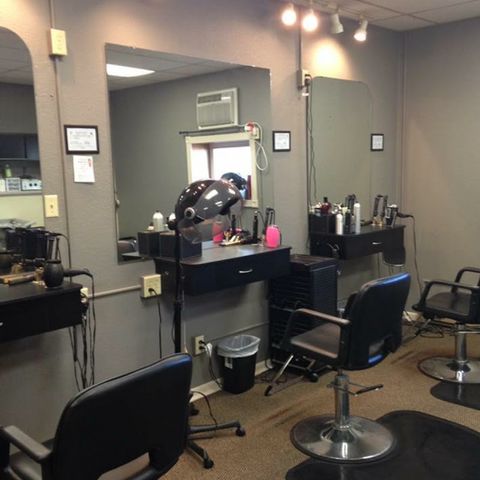 Shear Attraction Hair Salon & Boutique, beauty salon in Marshall, MN