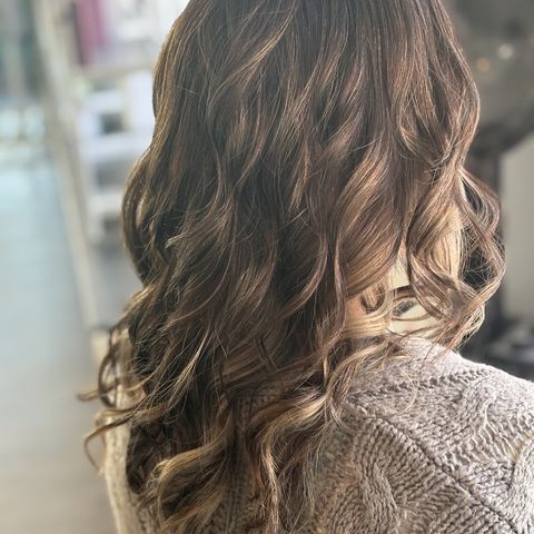 Studio180, beauty salon in Muscatine, IA
