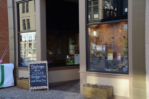 Styltique Salon & Day Spa, beauty salon in Burlington, IA