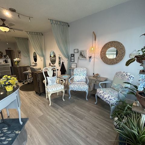 STYLZ, beauty salon in Florence, OR