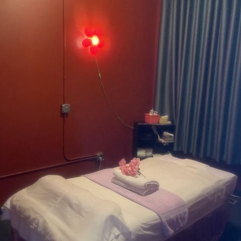 Sunsine Spa cedar rapids iowa, massage spa in Cedar Rapids, IA
