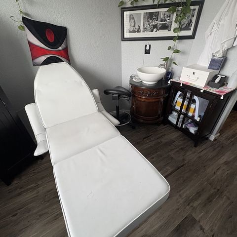 Teresa's New Dimension Salon, beauty salon in Trinidad, CO