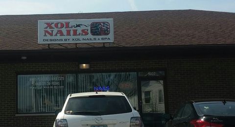 Xol's Nails Design and Spa, nail salon in Springfield, OH